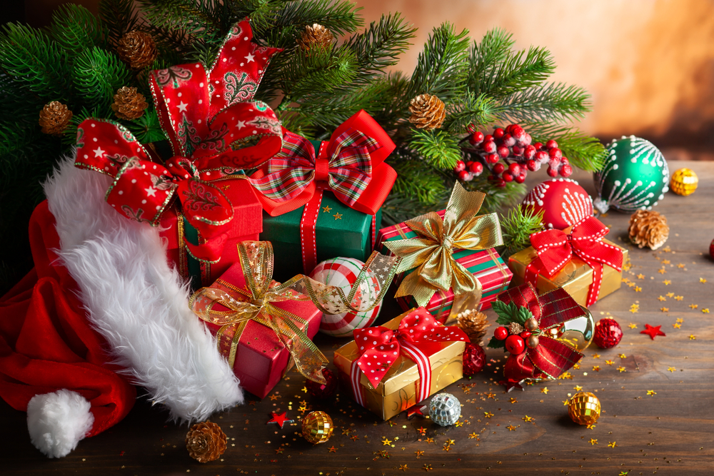 Living Space with these Christmas Decorative Gift Ideas GeeksScan