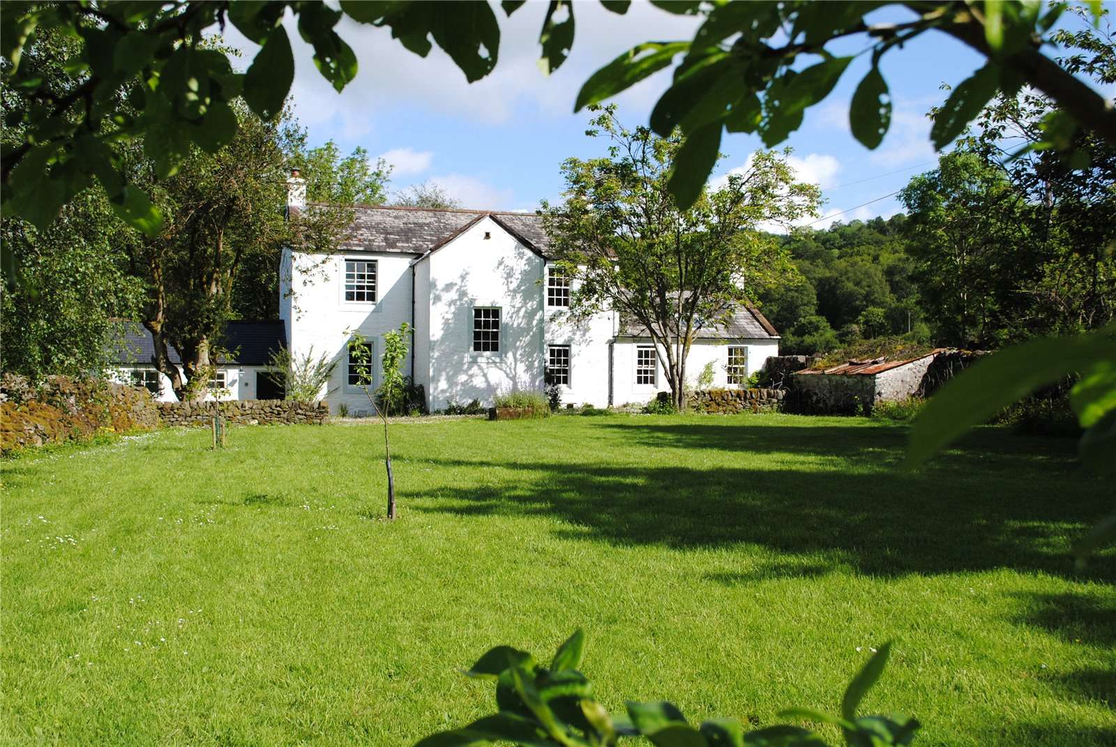 Benefits Of Getting House For Sale In Thornhill By Estate Agent