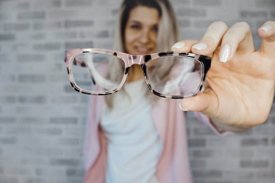 Benefits of Wearing Reading Glasses