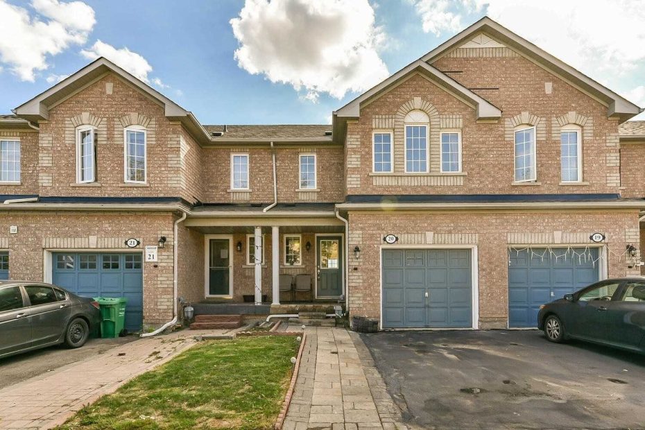 Home For Sale In Vaughan
