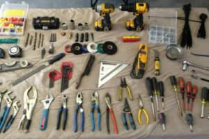Electrical Tools That Every Pro Electrician Needs