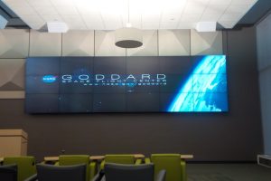 display your presentation using a video wall