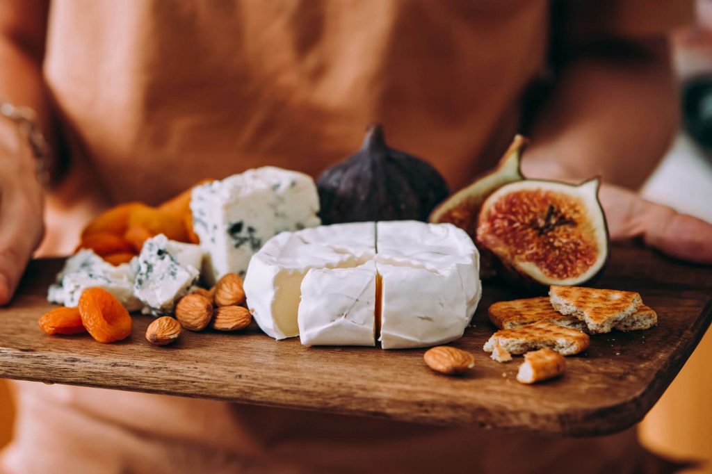 How To Organize Cheese Board Party