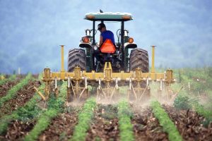 How to Select the Best Farming Tractor in India