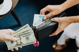 How to Save Big on USD-CAD Conversions in Toronto