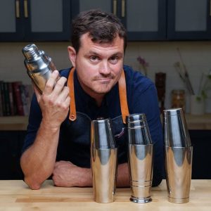 What Bartenders Prioritize When Choosing an Insulated Cocktail Shaker for Service